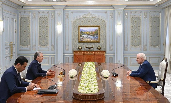 President of Uzbekistan receives Secretary General of CIS