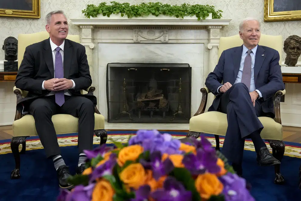 Debt ceiling talks grind on, Republicans warned of "lack of urgency" at White House