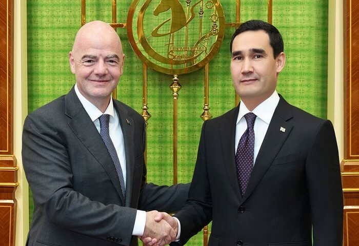 President Berdimuhamedov meets with FIFA President