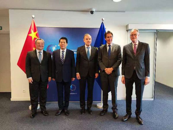 Li Hui holds talks with EU officials in Brussels