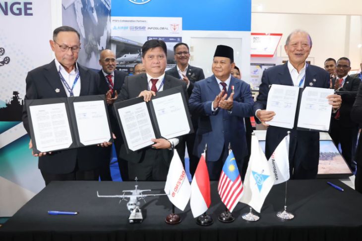 Indonesia, Malaysia ink two defense industry MoUs at 2023 LIMA