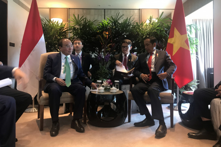 President Jokowi, Vietnamese PM discuss bilateral trade target