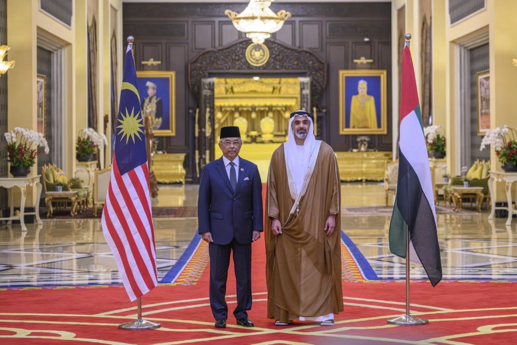 King of Malaysia welcomes Crown Prince of Abu Dhabi in Kuala Lumpur