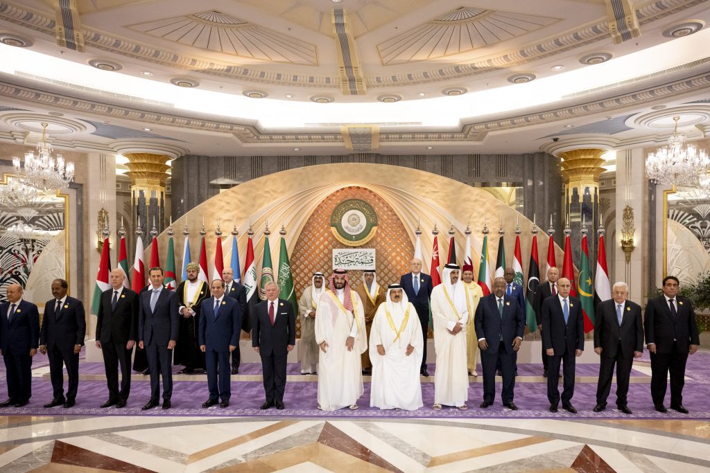 Mansour bin Zayed leads UAE delegation to Arab League Summit in Jeddah