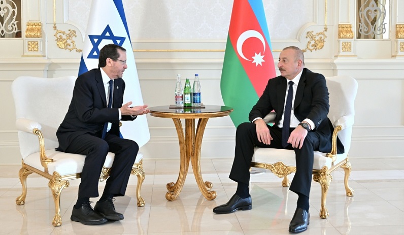 Azerbaijani, Israeli Presidents hold one-on-one meeting
