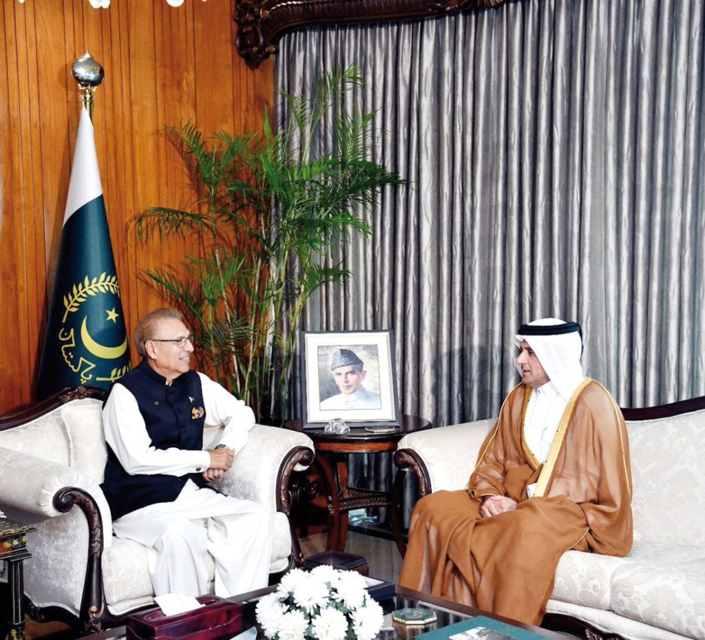 President of Pakistan meets Qatar envoy