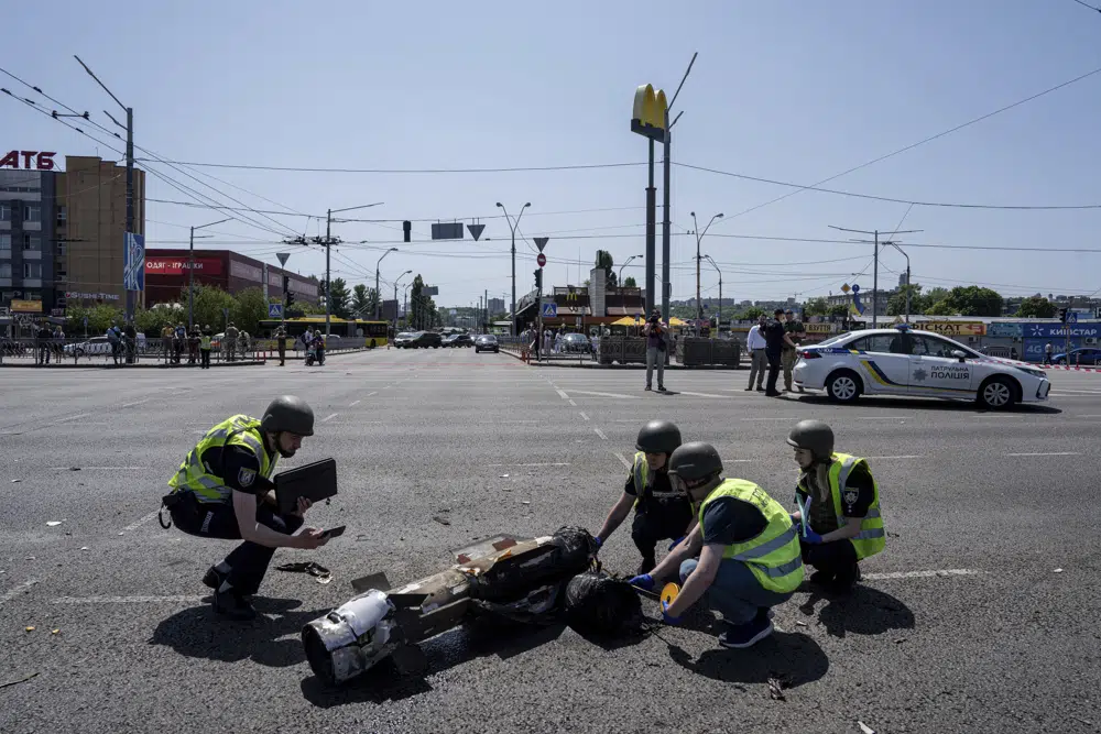 Russia strikes Kyiv in daylight