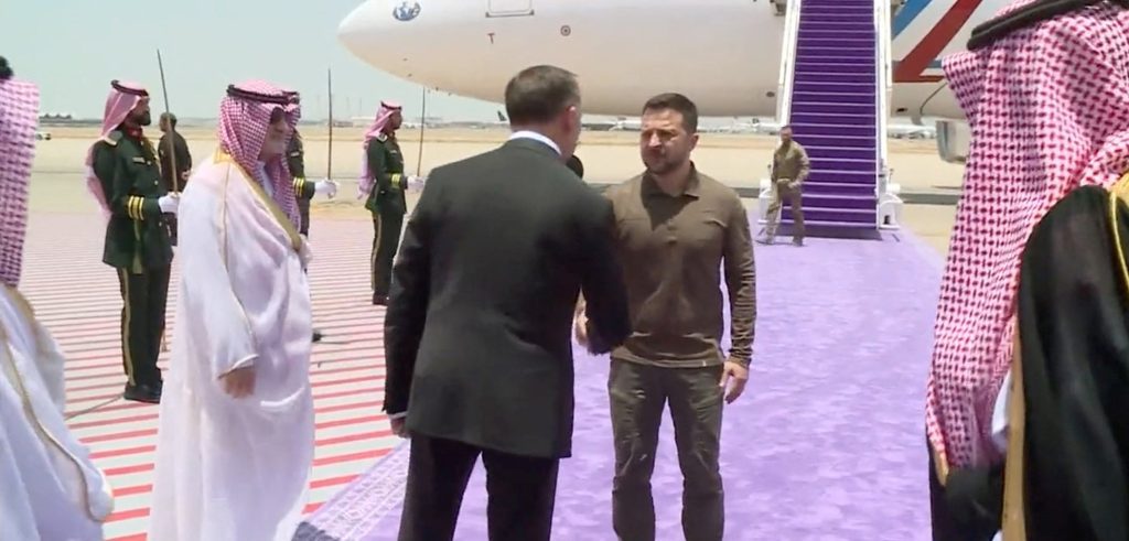 Zelensky arrives in Jeddah for Arab League Summit