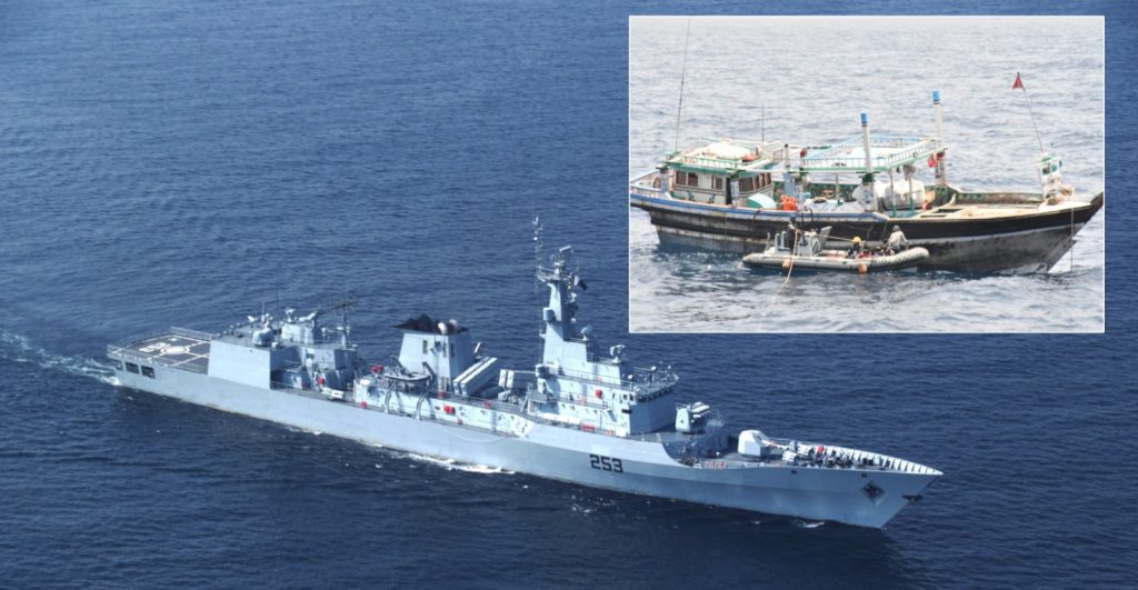Arabian Sea: Pakistan Navy Ship conducts rescue operation