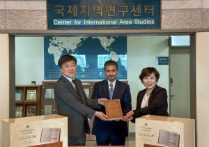 Sharjah gifts Historical Corpus of the Arabic Language to Hankuk University