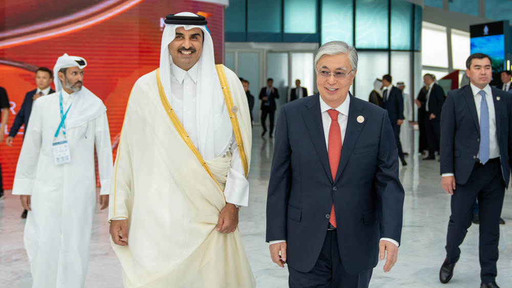 Amir of Qatar participates in Astana International Forum