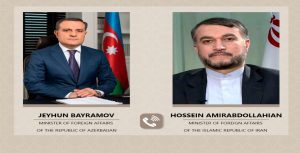 Azerbaijani, Iranian FMs hold phone talk