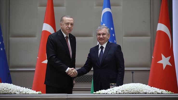 Shavkat Mirziyoyev leaves for Türkiye