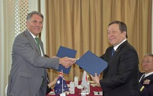 Japan, Australia sign deal to promote defense cooperation