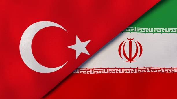 Iranian, Turkish armed forces must continue military cooperation