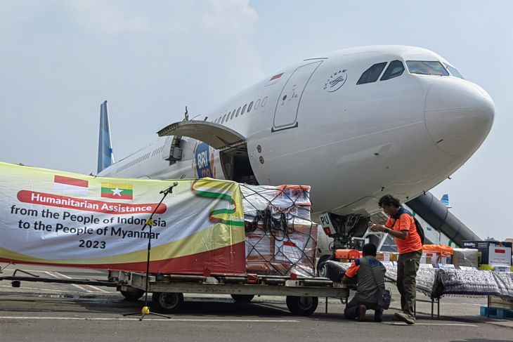 Indonesia dispatches humanitarian aid to Myanmar