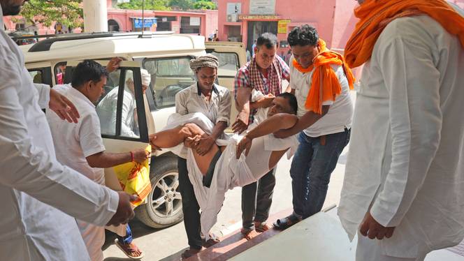Scorching heat wave, power cuts overwhelm India's hospitals, nearly 170 dead