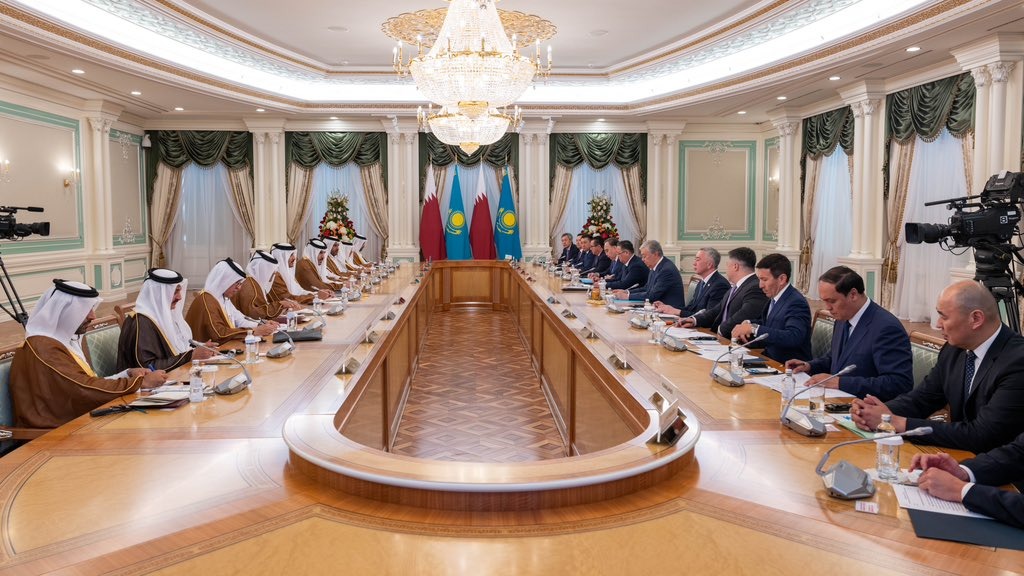 Amir of Qatar, Kazakh President hold official talks session