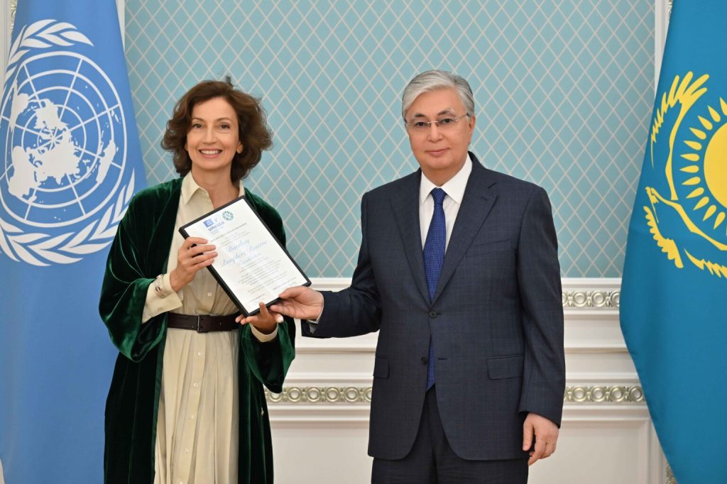 UNESCO DG presents biosphere reserves, cultural heritage certificates to Kazakhstan