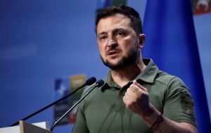 Zelenskiy warns of Russian efforts to halt Kyiv's troops