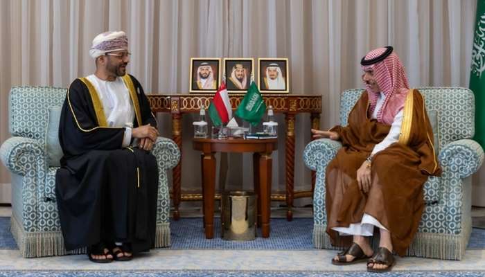 Oman, KSA FMs review bilateral relations