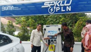 Jakarta to proceed with electric-powered official cars