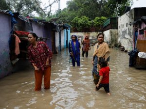 Heavy rain in New Delhi raises new fears of flooding