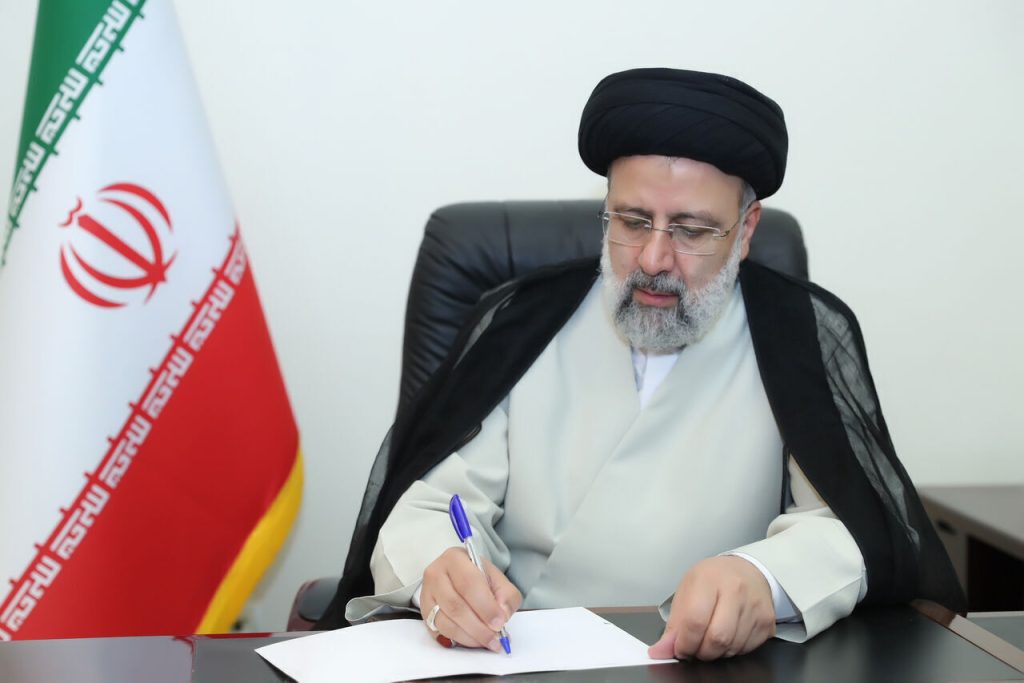 Iranian President national youth volleyball team for championship