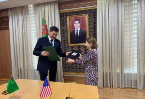 USAID, UIET sign MoU to strengthen private sector of Turkmenistan