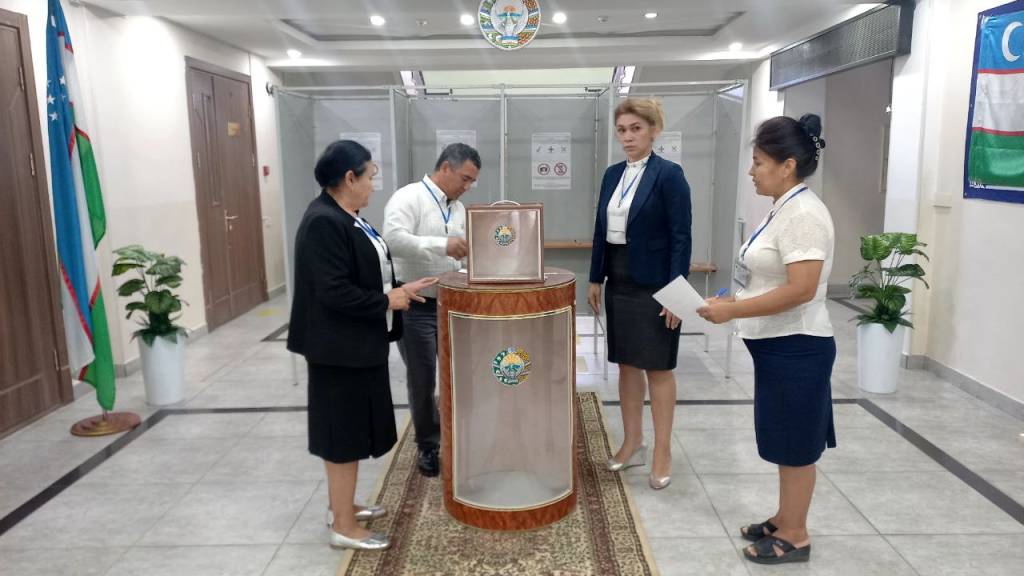 Voting in Uzbekistan Presidential Election begins