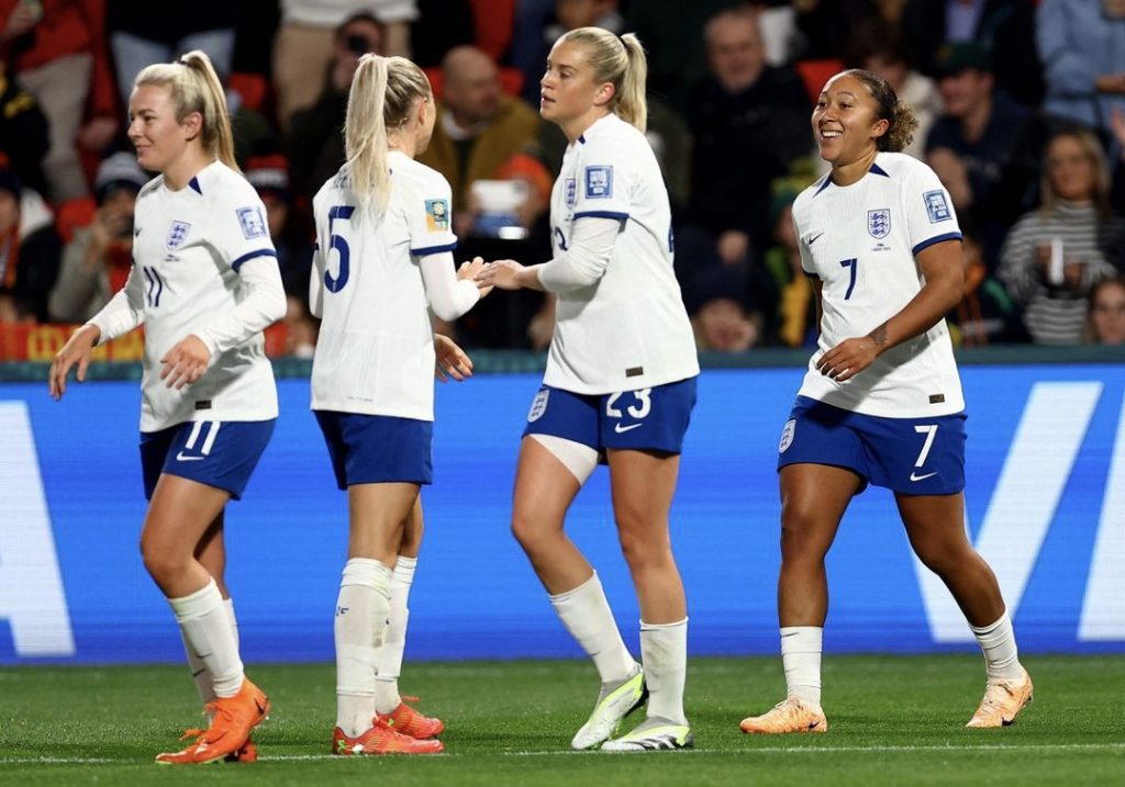 England thrash China 6-1