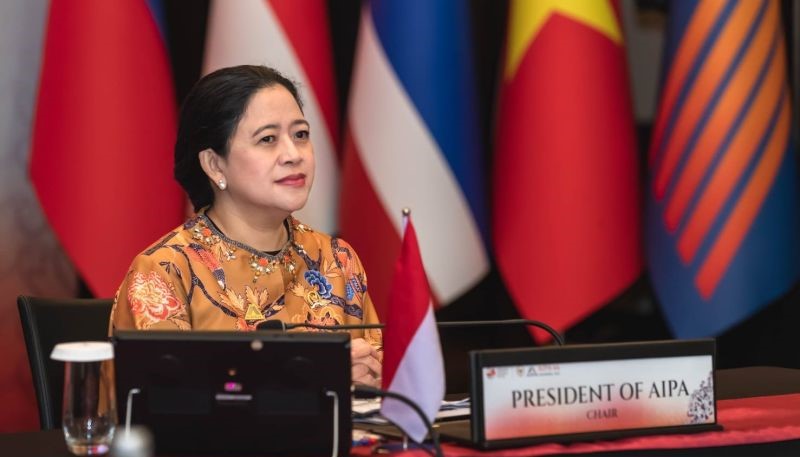 House Speaker of Indonesia hands over AIPA chairmanship to Laos