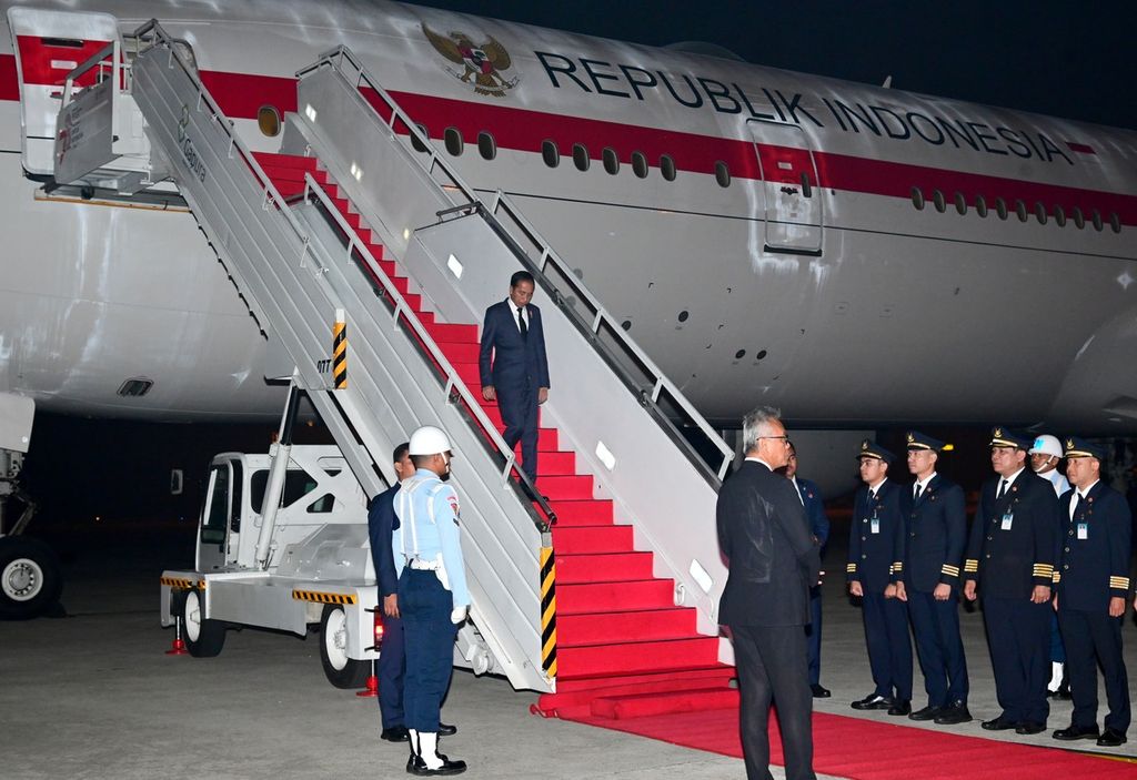 President Jokowi arrives in North Sumatra after visiting African continent