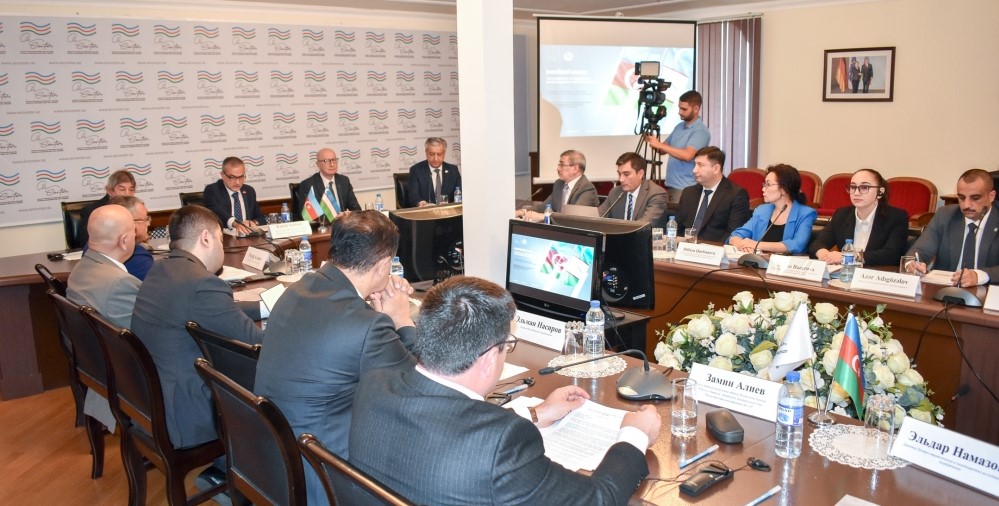 Baku hosts roundtable on "Azerbaijan-Uzbekistan: New horizons of cooperation"