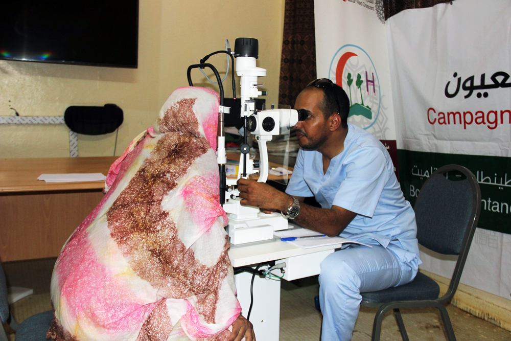 QRCS launches medical convoy to treat eye diseases in Mauritania