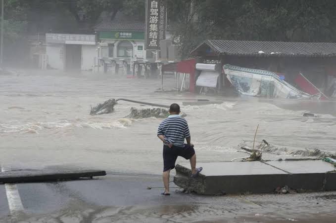 11 dead, 27 missing in Beijing flooding