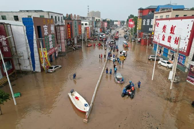 Chinese vice premier visits flood disaster areas in Hebei