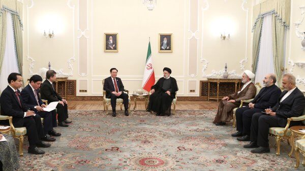 Iranian President meets with Vietnamese Parliament Speaker