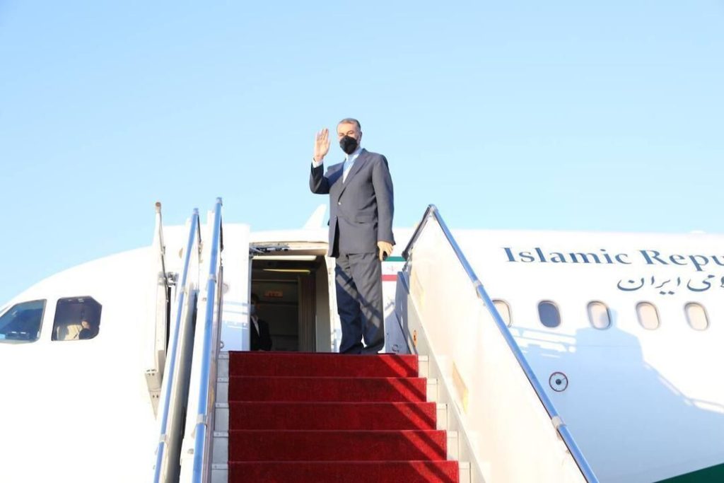 Iranian FM departs Tehran for Islamabad