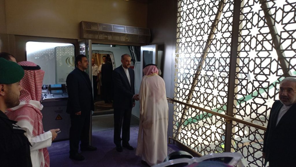 Iranian FM arrives in Riyadh