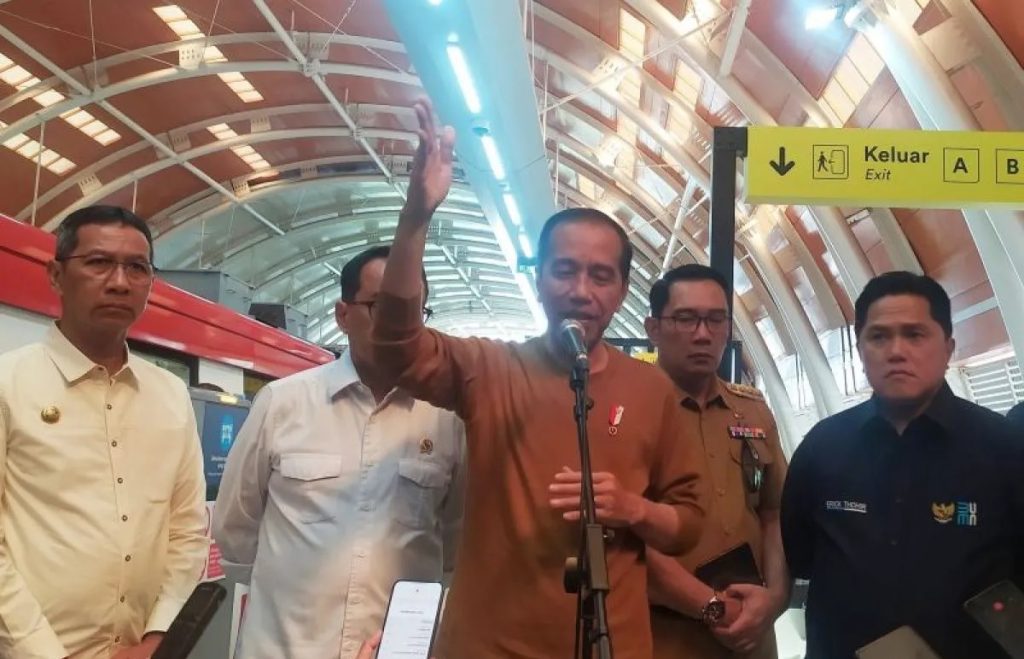 Jokowi emphasizes to rectify deficiencies found in LRT project