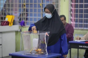 Voting begins in Malaysia