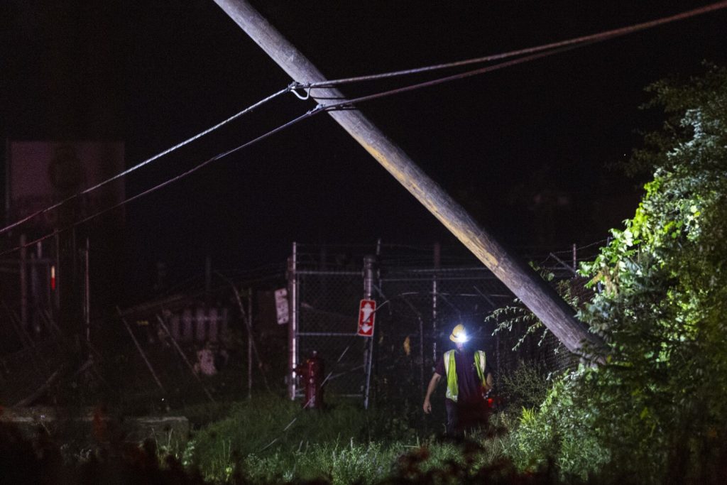 Michigan storms with 75 mph winds down trees and power lines, 5 killed