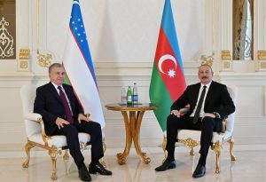 Shavkat Mirziyoyev, Ilham Aliyev hold one-on-one meeting