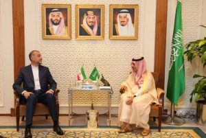 Iranian, Saudi FMs discuss bilateral ties, regional developments