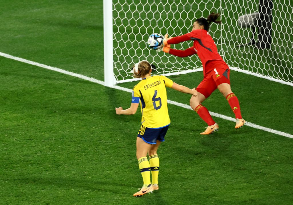 Sweden end U.S. World Cup reign in shootout