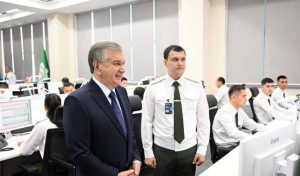 Shavkat Mirziyoyev visits Customs Clearance Center