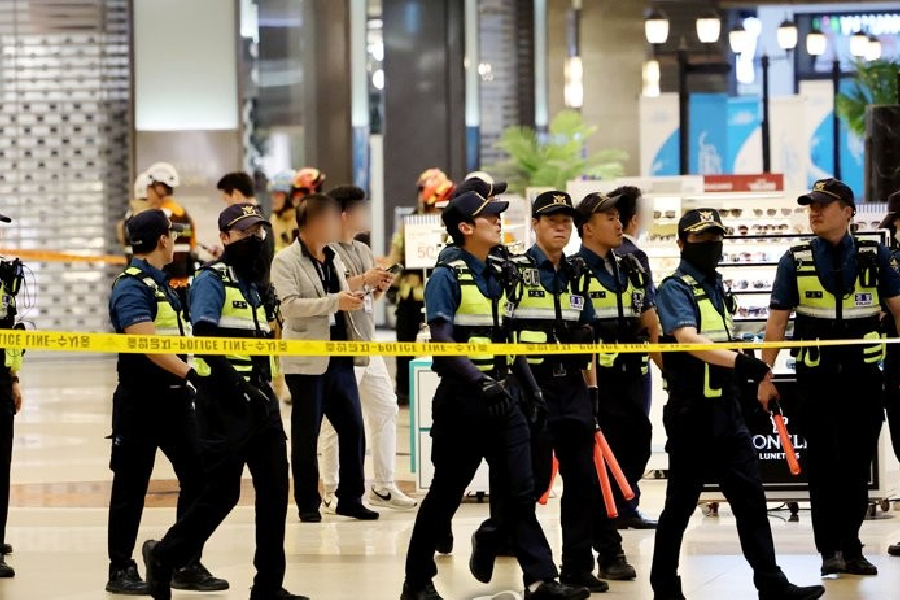 Stabbing rampage near Seoul, 13 wounded