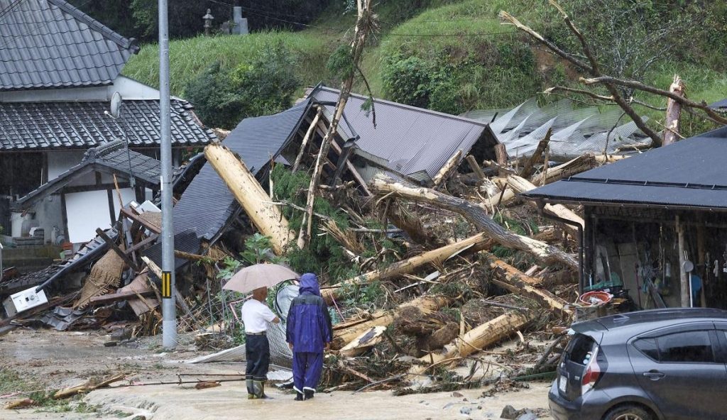 Typhoon Lan makes landfall In western Japan