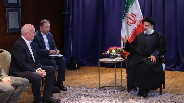 Iranian President meets with FIFA President in New York - The Gulf Observer